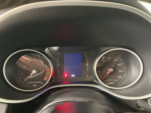 Used 2021 Jeep Compass Latitude image 11