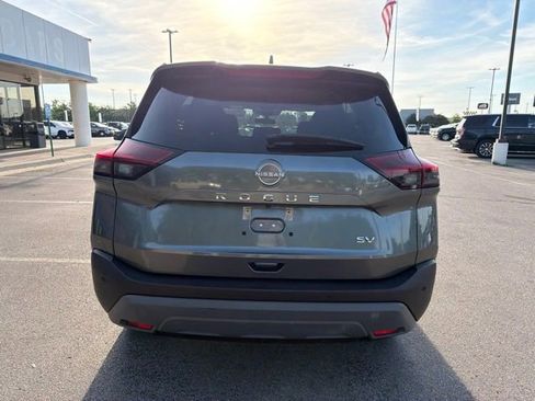 Used 2023 Nissan Rogue SV FWD image 5