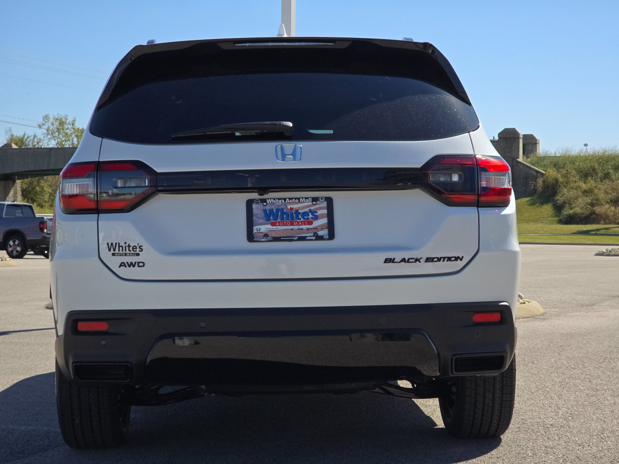 New 2026 Honda Pilot Black Edition image 8