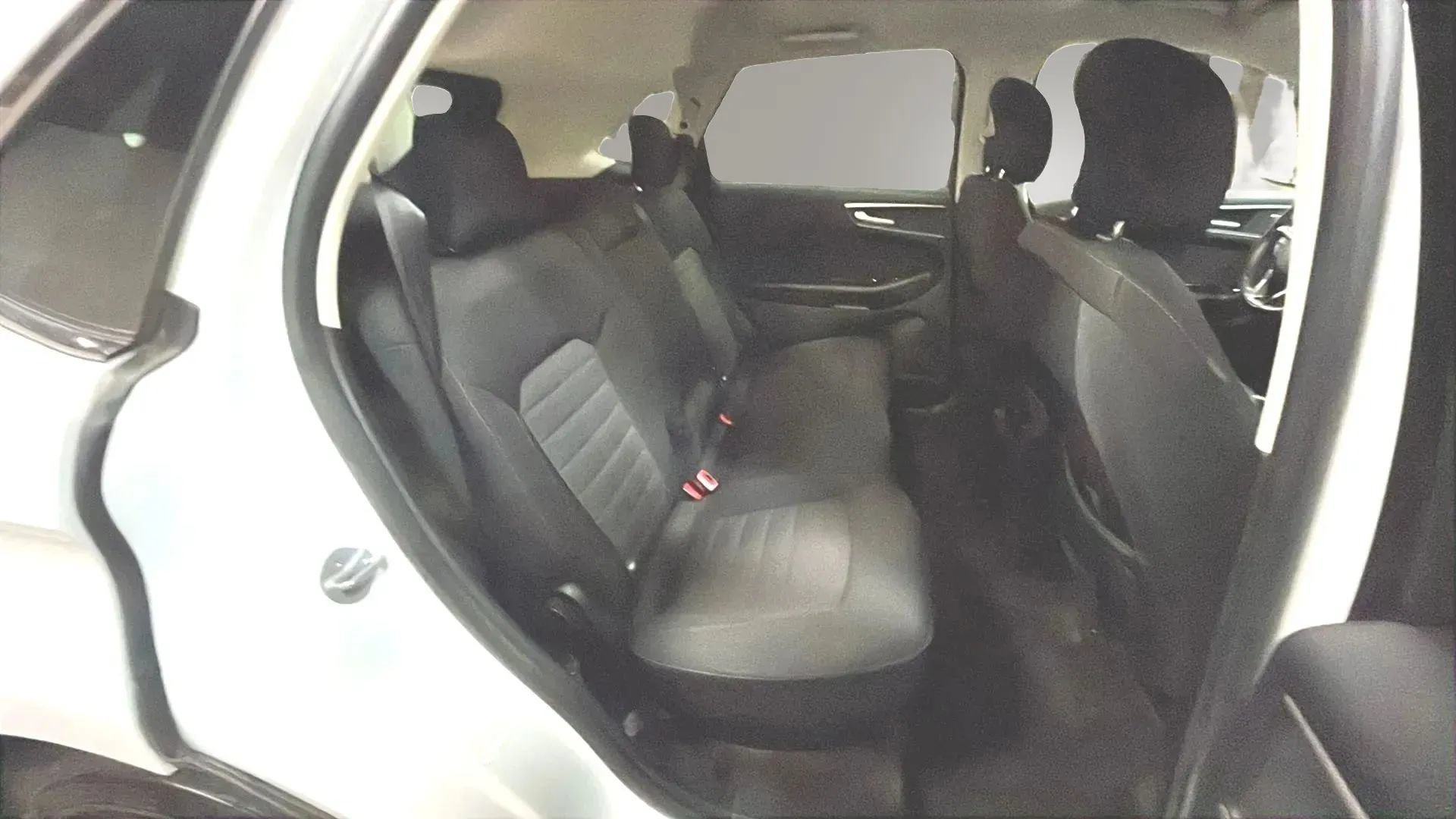 Used 2017 Ford Edge SEL FWD image 21