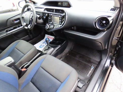 Used 2018 Toyota Prius C Three image 10