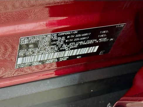 Used 2021 Toyota RAV4 LE image 29