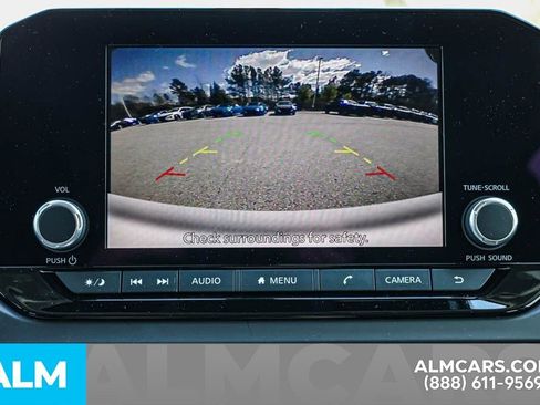 Used 2025 Nissan Pathfinder S image 40