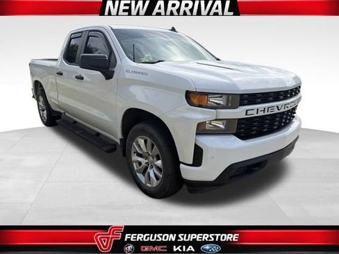 Used 2019 Chevrolet Silverado 1500 Custom w/ Custom Convenience Package AWD/4WD image 1