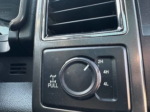 Used 2018 Ford F150 XLT w/ Equipment Group 302A Luxury image 3