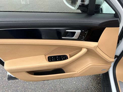Used 2018 Porsche Panamera 4S AWD/4WD image 26