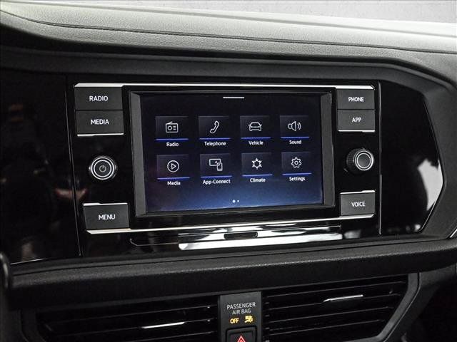 Used 2024 Volkswagen Jetta SE FWD image 15