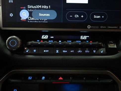 Used 2024 Toyota Tundra Limited image 20