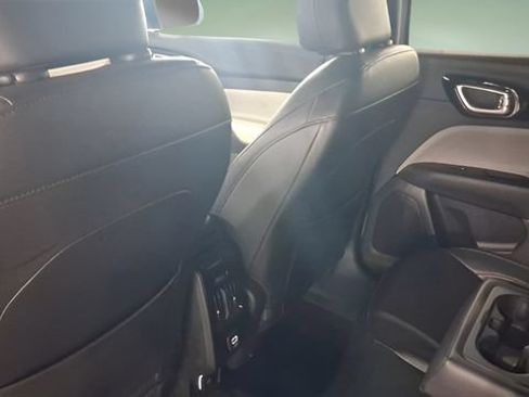 Used 2025 Jeep Compass Limited AWD/4WD image 21