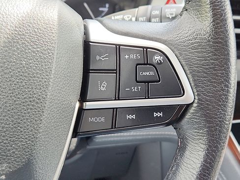 Used 2023 Toyota Sienna XLE w/ XLE Plus Package AWD/4WD image 23