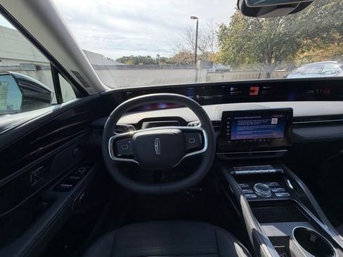 New 2026 Lincoln Nautilus Reserve w/ Jet Appearance Package image 9