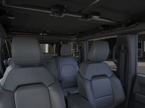 New 2025 Ford Bronco Badlands image 12