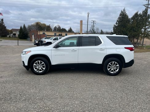 Used 2018 Chevrolet Traverse LS image 2
