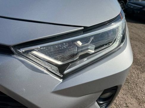 Used 2020 Toyota RAV4 XLE w/ Convenience Package AWD/4WD image 9