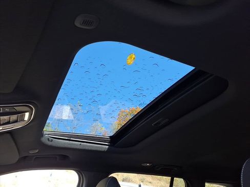 New 2025 Jeep Grand Cherokee Laredo X w/ Luxury Tech Group I image 8