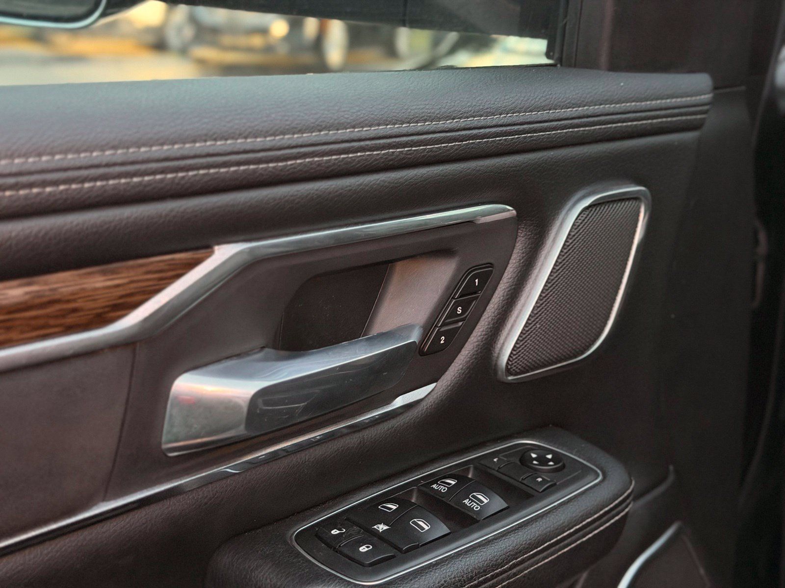Used 2019 RAM 1500 Laramie AWD/4WD image 24