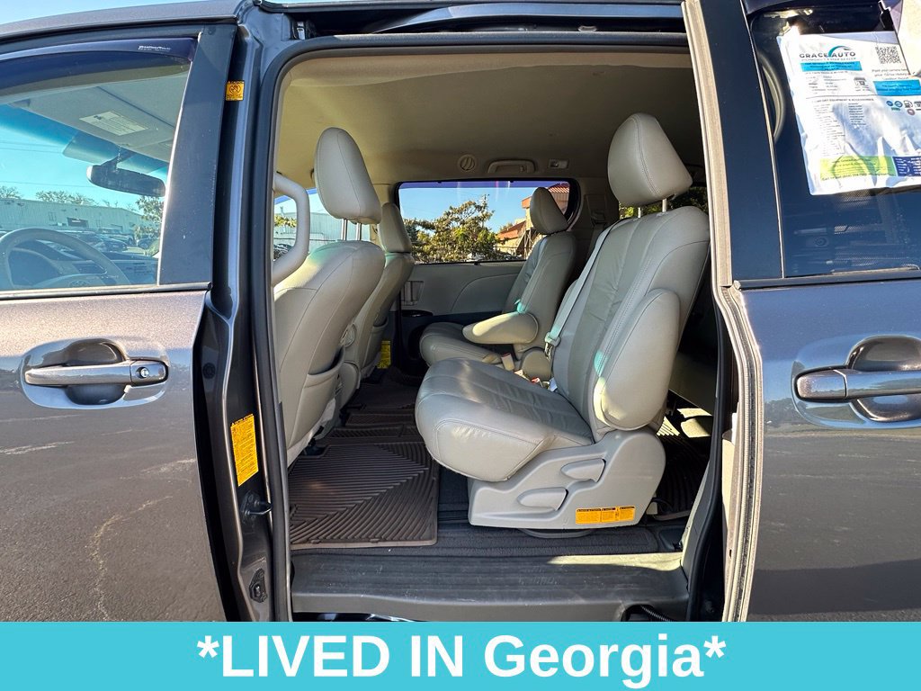 Used 2012 Toyota Sienna LE FWD image 26