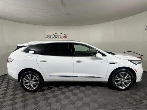 Used 2023 Buick Enclave Essence w/ Experience Buick Package image 11