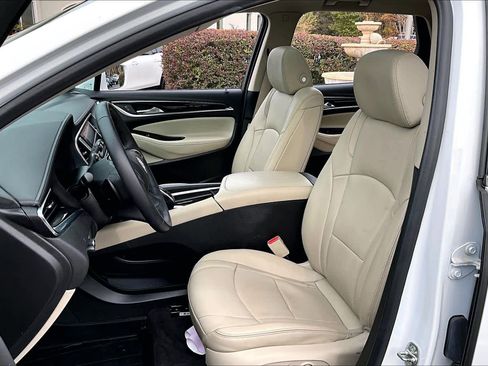 Used 2020 Buick Enclave Essence w/ Sound and Sites Package image 7