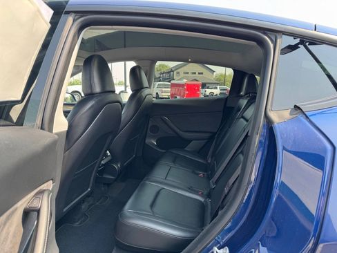 Used 2023 Tesla Model Y Long Range AWD/4WD image 27