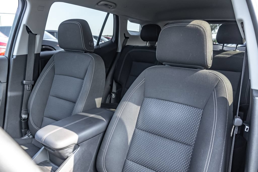Used 2023 GMC Terrain SLE w/ Driver Convenience Package FWD image 13