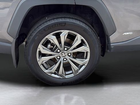 Used 2022 Toyota RAV4 Limited AWD/4WD image 28