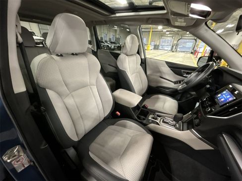 Used 2019 Subaru Forester Premium w/ All-Weather Package image 25