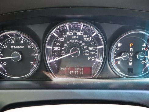 Used 2012 Lincoln MKS AWD image 33