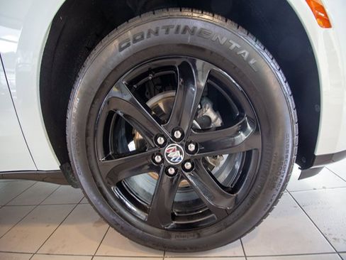 Used 2024 Buick Enclave Essence w/ Sport Touring Edition image 27