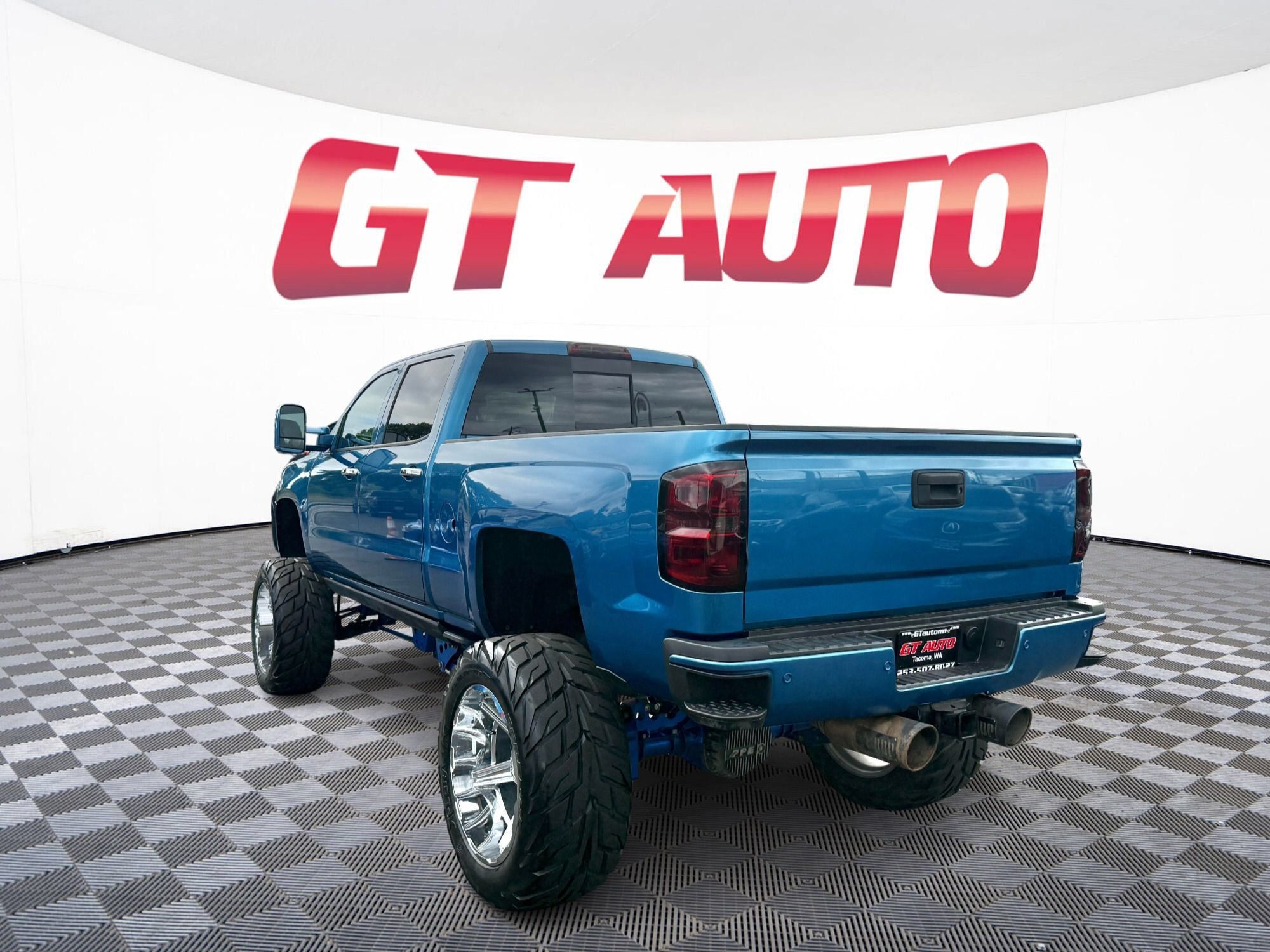 Used 2015 Chevrolet Silverado 2500 LTZ w/ Duramax Plus Package AWD/4WD image 4