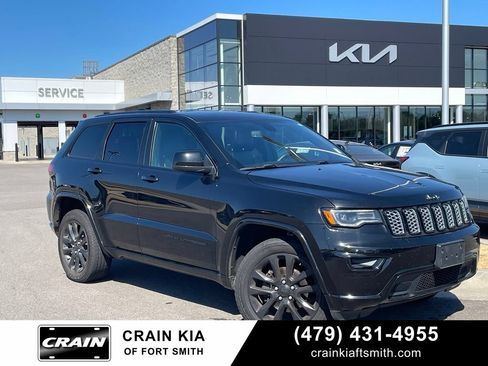 Used 2020 Jeep Grand Cherokee Altitude AWD/4WD image 1