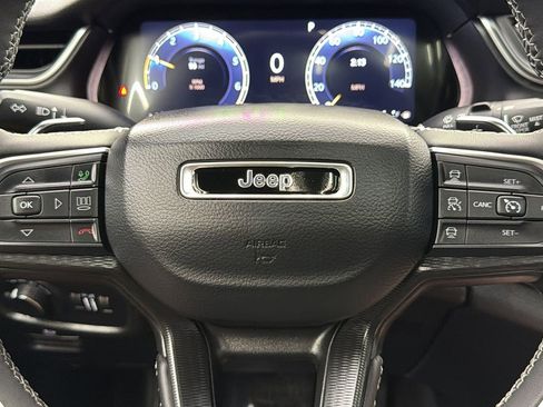 Used 2023 Jeep Grand Cherokee L Altitude AWD/4WD image 24