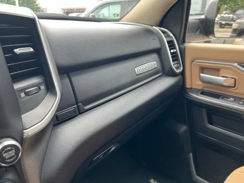 Certified 2022 RAM 3500 Big Horn w/ Level C Equiment Group AWD/4WD image 20