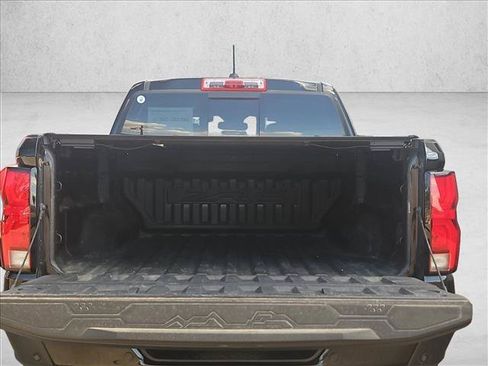 Used 2024 Chevrolet Colorado ZR2 w/ ZR2 Convenience Package III AWD/4WD image 6