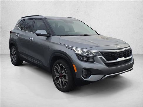 Used 2023 Kia Seltos SX image 3