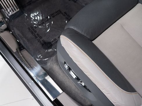 Certified 2023 Rolls-Royce Cullinan w/ Dark Exterior Package AWD/4WD image 13