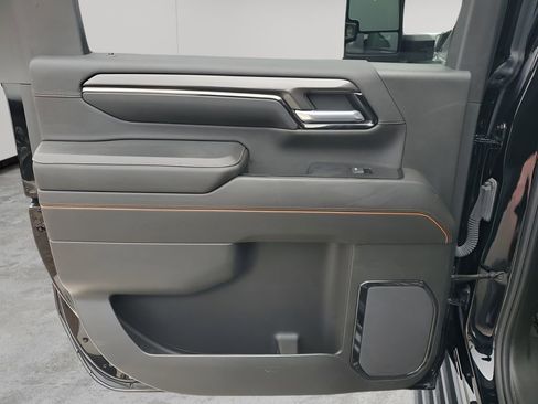 Used 2024 GMC Sierra 3500 AT4 w/ AT4 Premium Plus Package image 17