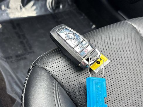 Used 2022 Lincoln Corsair AWD w/ Equipment Group 101A image 32