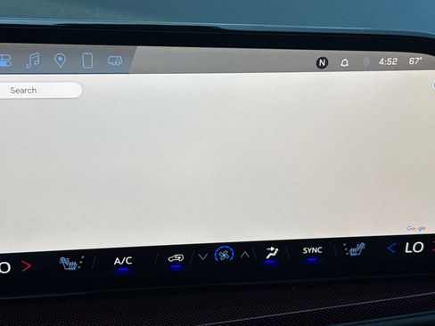 Used 2025 Chevrolet Traverse Z71 image 45