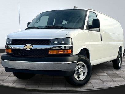 New 2025 Chevrolet Express 3500 Extended w/ Driver Convenience Package
