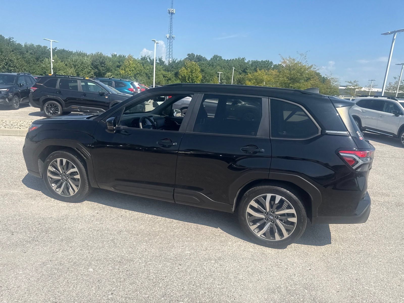 Used 2025 Subaru Forester Touring AWD/4WD image 15