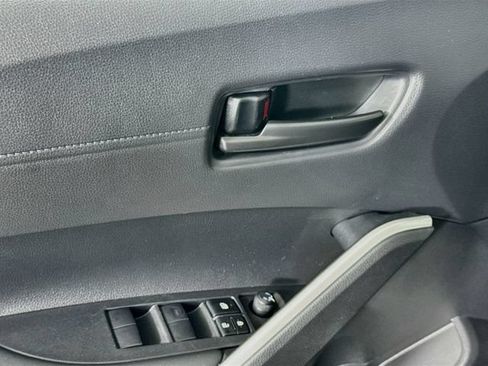 Used 2025 Toyota Corolla Cross LE w/ Moonroof Package AWD/4WD image 14