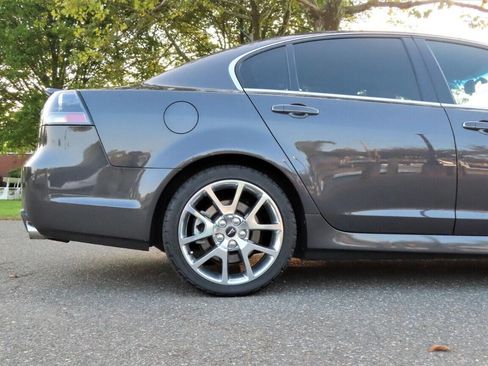 Used 2009 Pontiac G8 GXP image 30