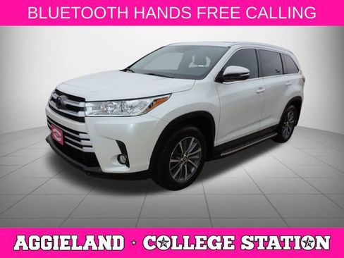 Used 2019 Toyota Highlander XLE FWD image 8