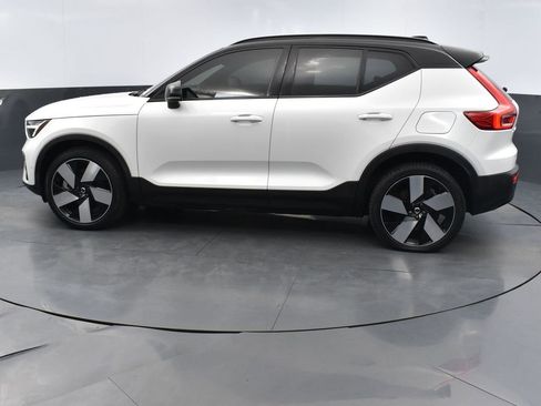 Used 2024 Volvo XC40 Recharge Plus w/ Protection Package Premier image 2