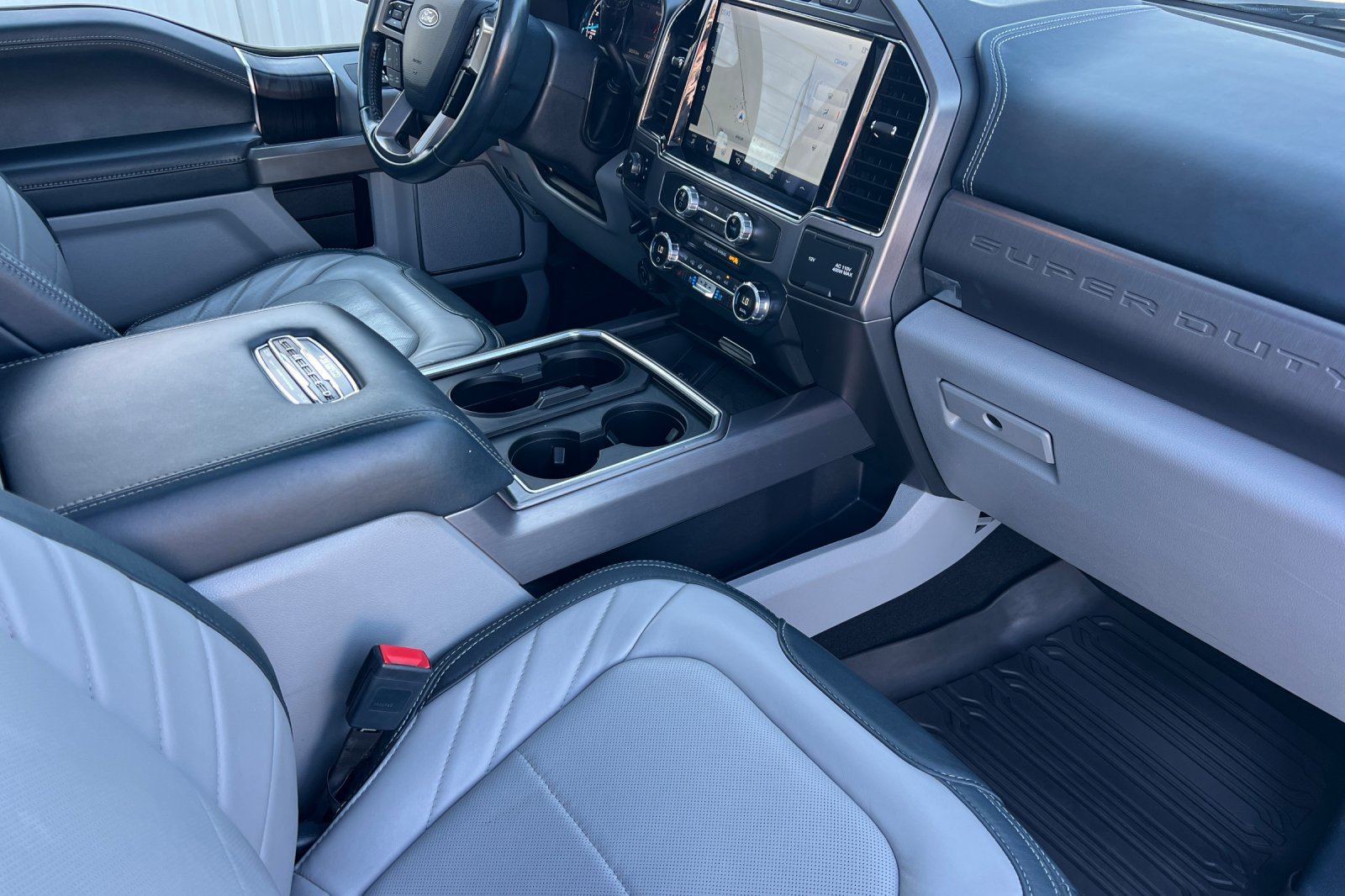 Used 2022 Ford F350 Limited AWD/4WD image 16
