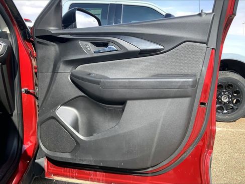 Used 2022 Chevrolet TrailBlazer LS image 23