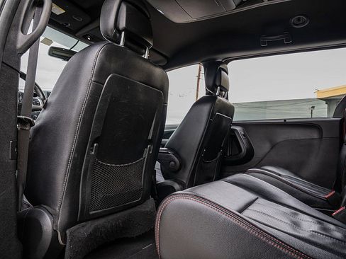 Used 2018 Dodge Grand Caravan GT image 15