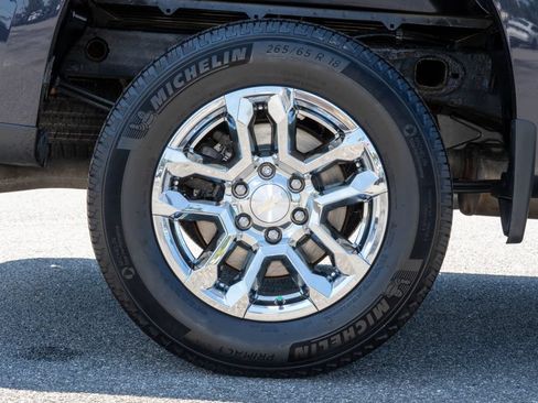 Used 2023 Chevrolet Silverado 1500 LT AWD/4WD image 34