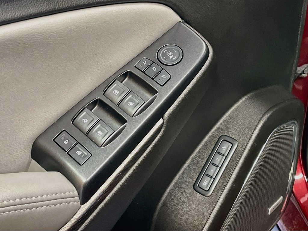 Used 2017 Chevrolet Suburban LT AWD/4WD image 18